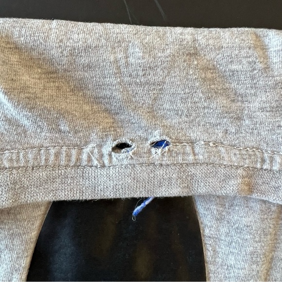 Adidas Large 14/16 Boys Gray Black Trefoil Logo Shirt Top Tee - Picture 4 of 4